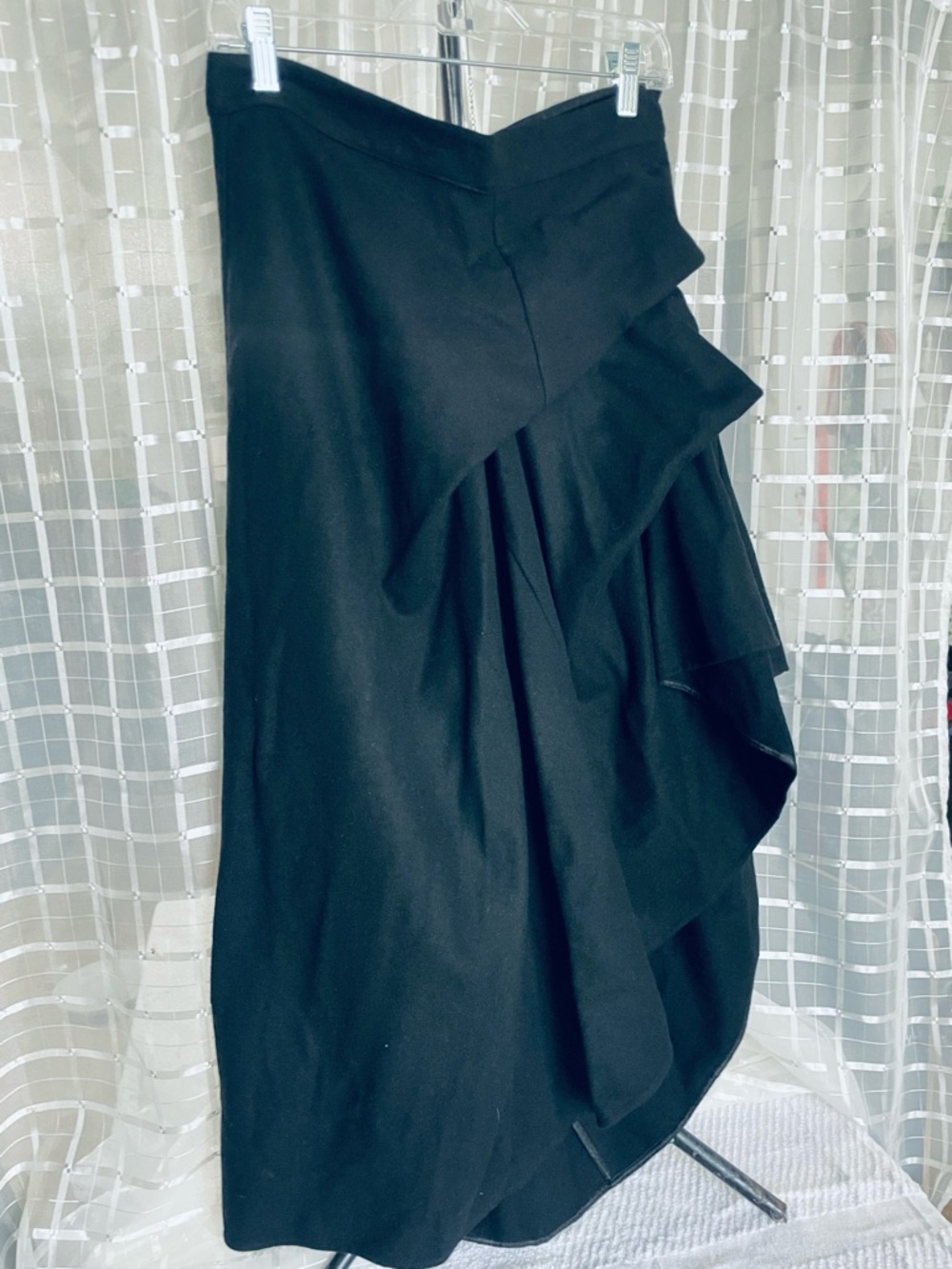 Morgane Le Fay Black Asymmetrical Ruffle Midi Skirt